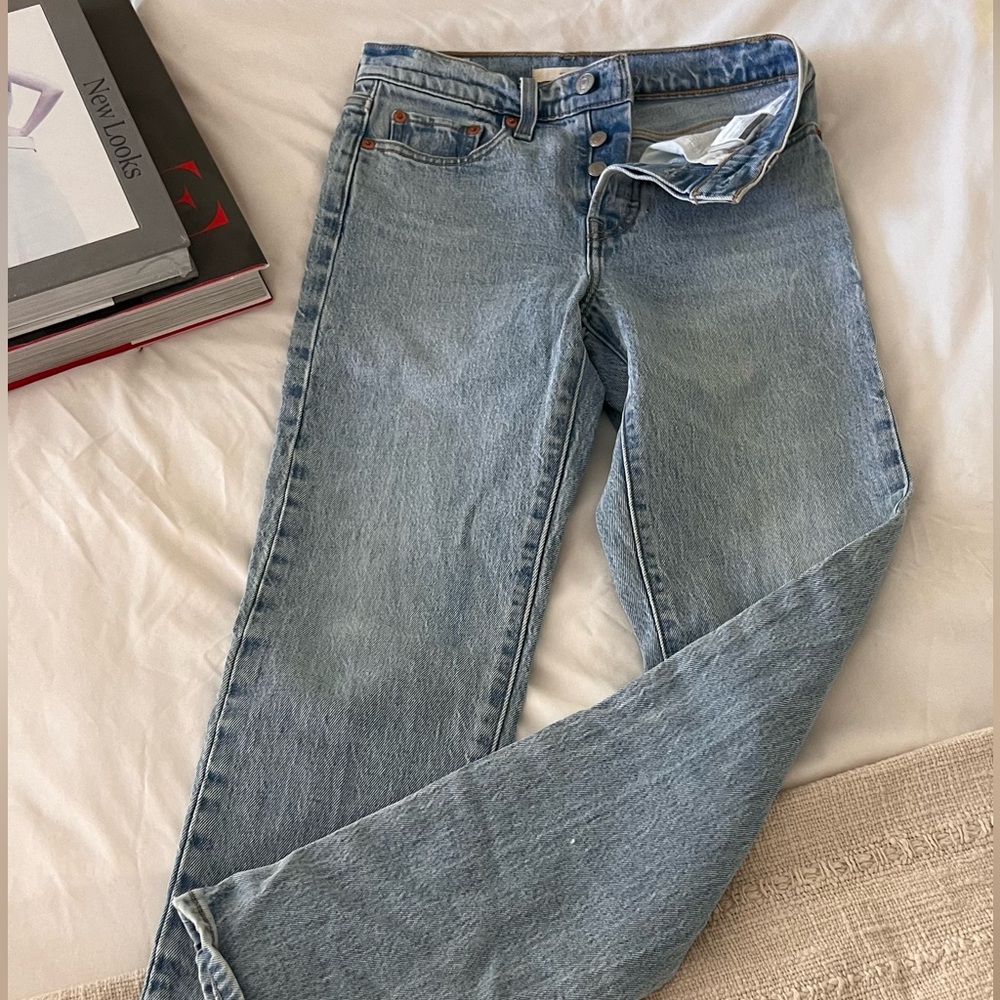 Levi's Premium Wedgie Fit Jeans in Soft Blue